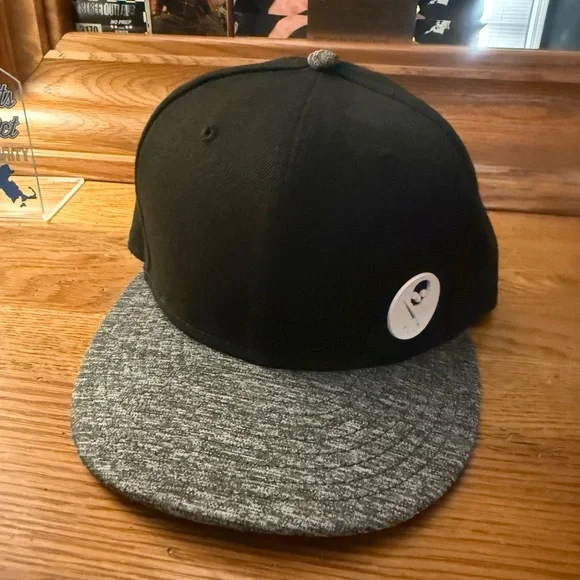 Sullen Art Collective New Era Snapback Hat - Picture 1 of 10